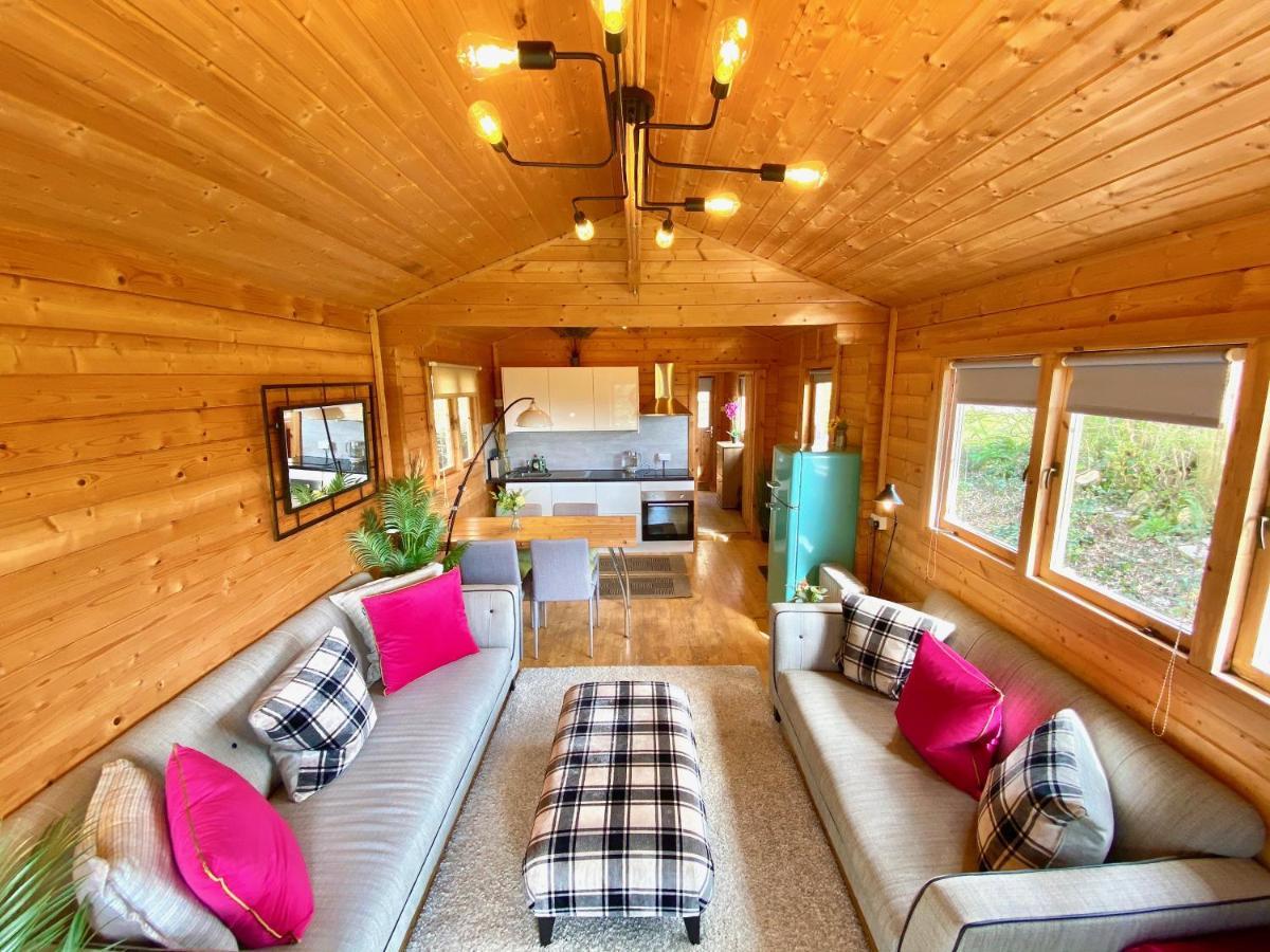 Yealm Cabin Self Catering Log Cabin In Devon With Hot Tub Plymouth Esterno foto